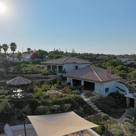 Casa Poupa فندق مبيت وإفطار لاغوا